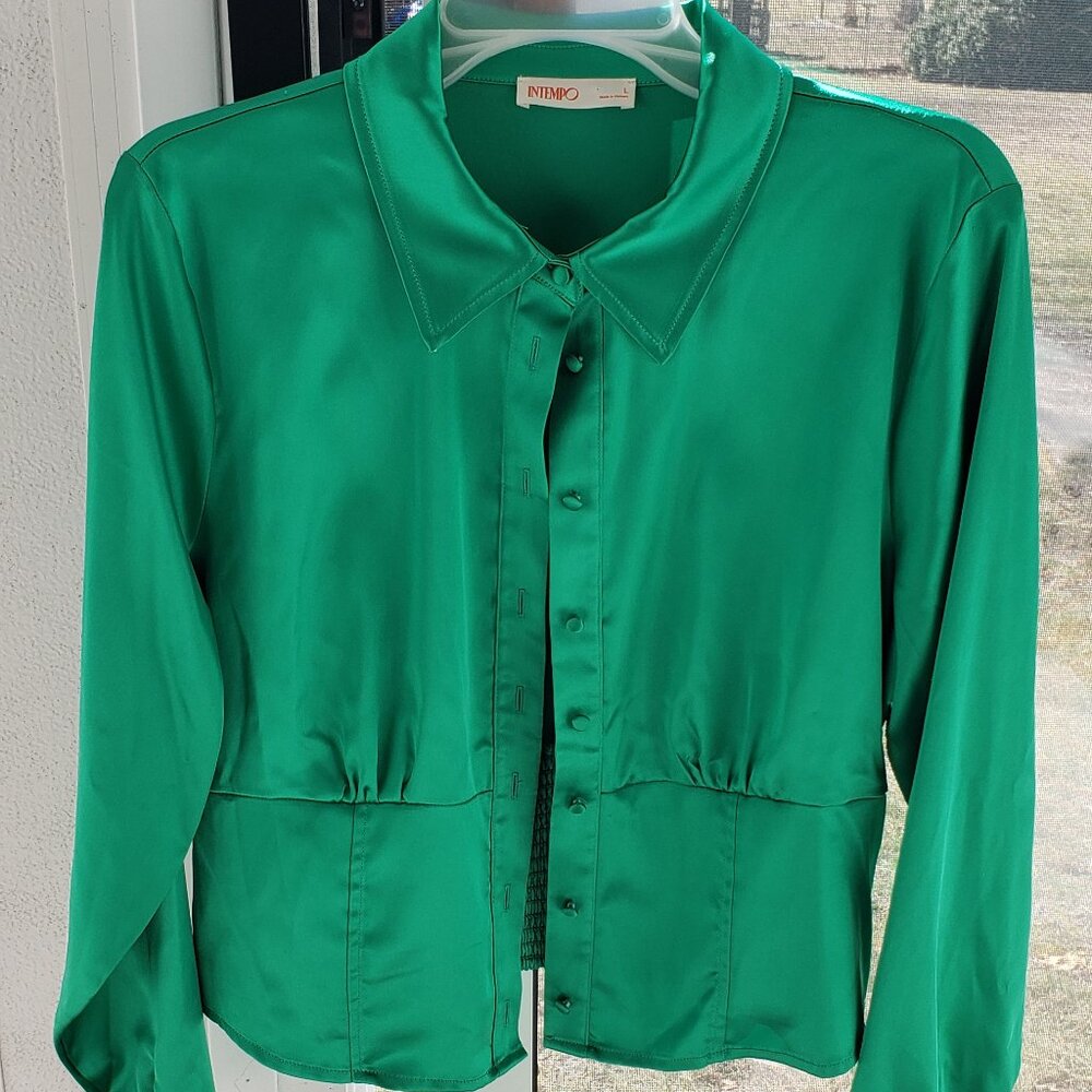 Shamrock Green Long Sleeve Top